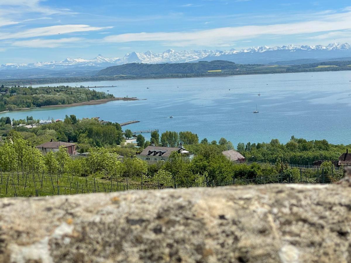 La Maison Bleue à 2 pas du Lac du Neuchâtel Hotel Hauterive  Exterior foto